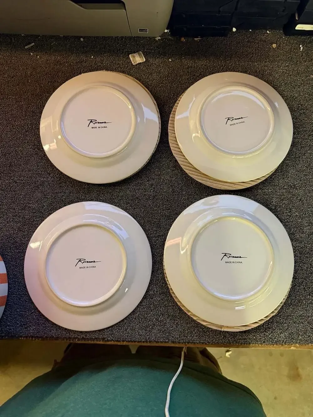 Rosanna Fruit Labels Set of 4 Salad Plates Collectible Storage Tin